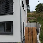 Schiller's Urban Escape Apartman *